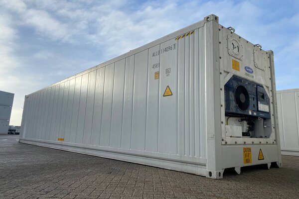 Containers dry e reefer